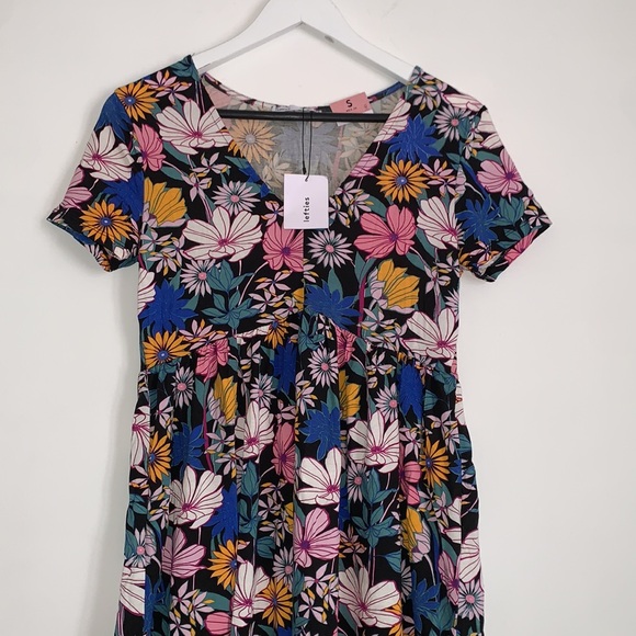 Lefties Floral V Neck Dress Size small NEW - Picture 3 of 5